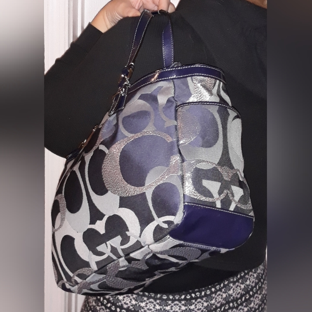 Coach Blue/Grey Optic Signature Jacquard and Patent Leather Tote - Picture 7 of 14
